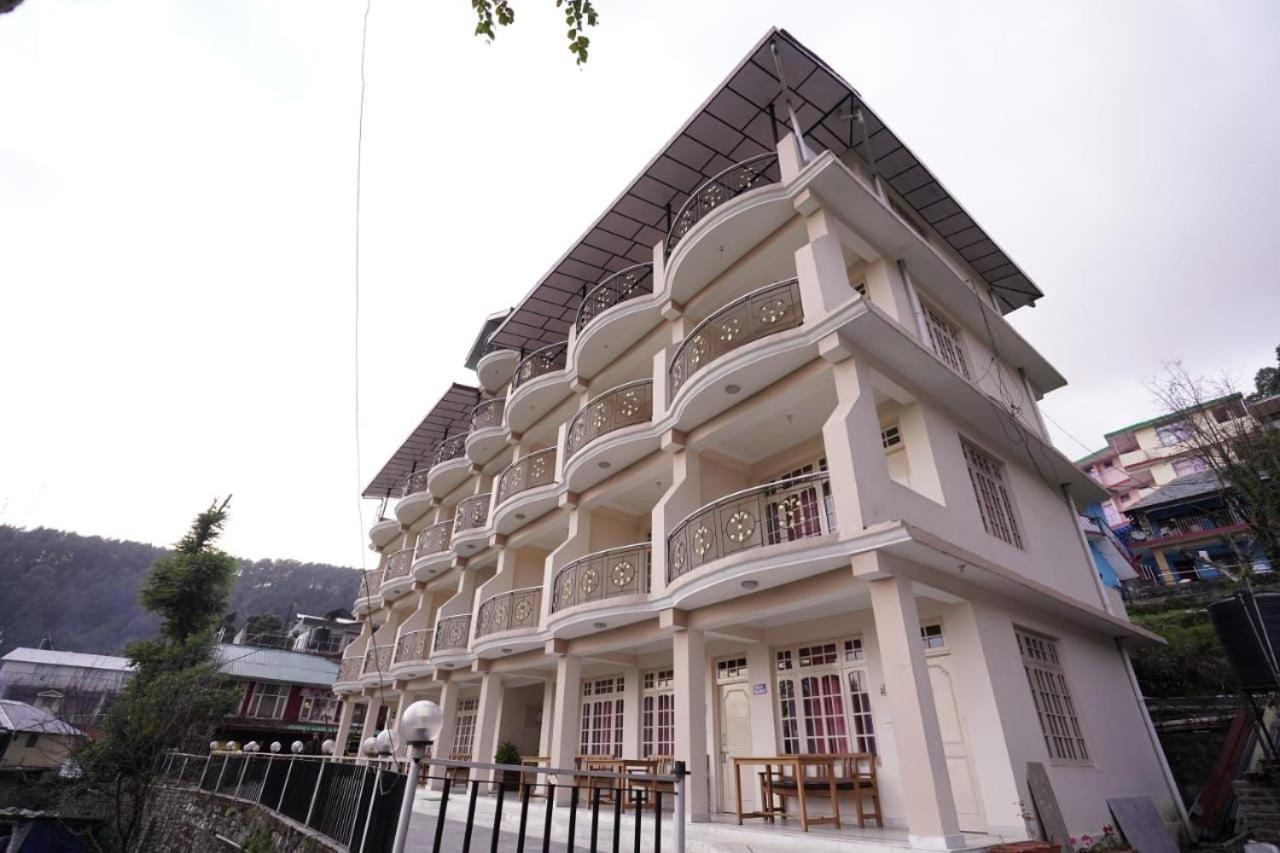 Sky Pie Hotel Dharamshala Buitenkant foto