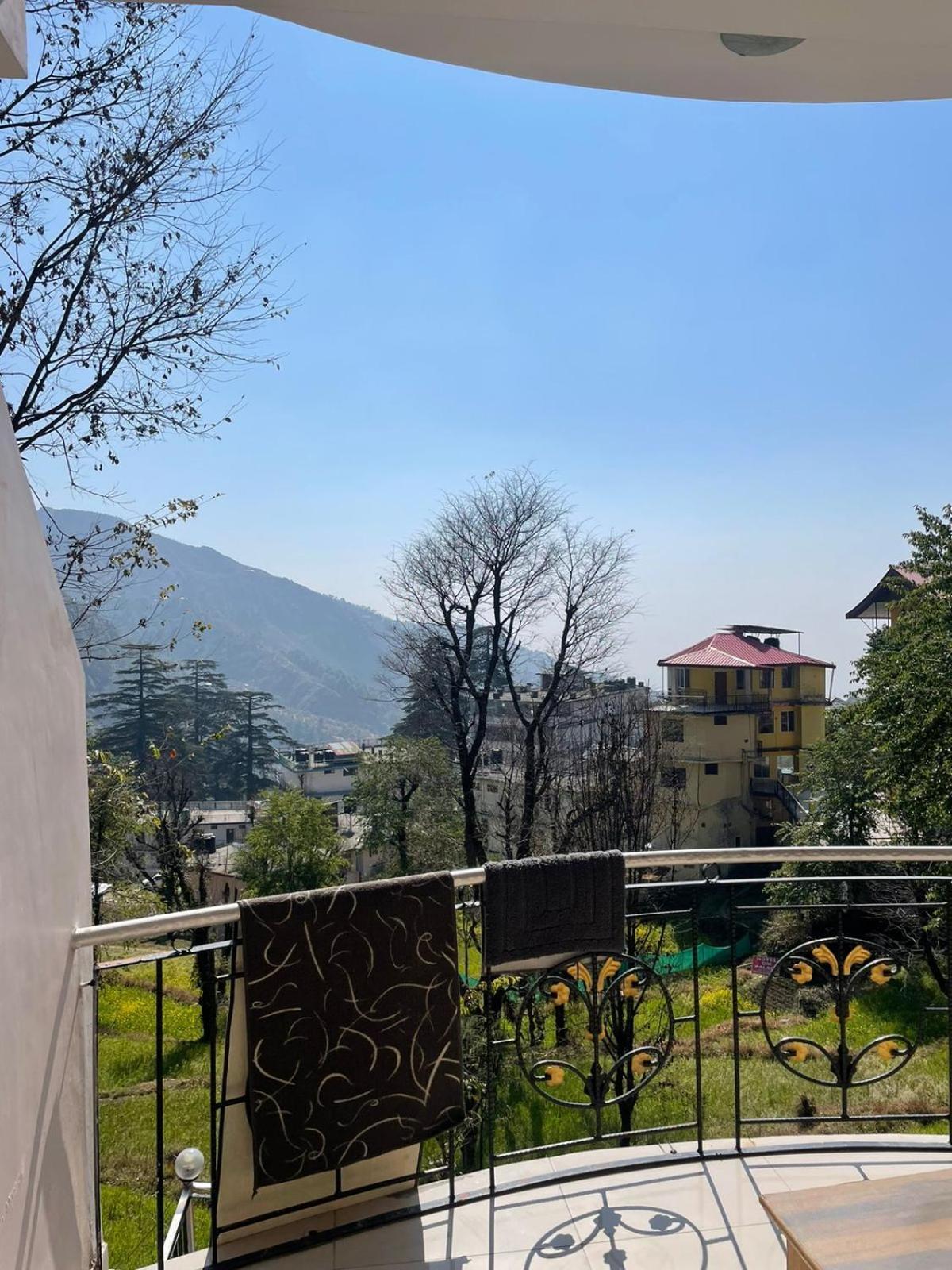 Sky Pie Hotel Dharamshala Buitenkant foto