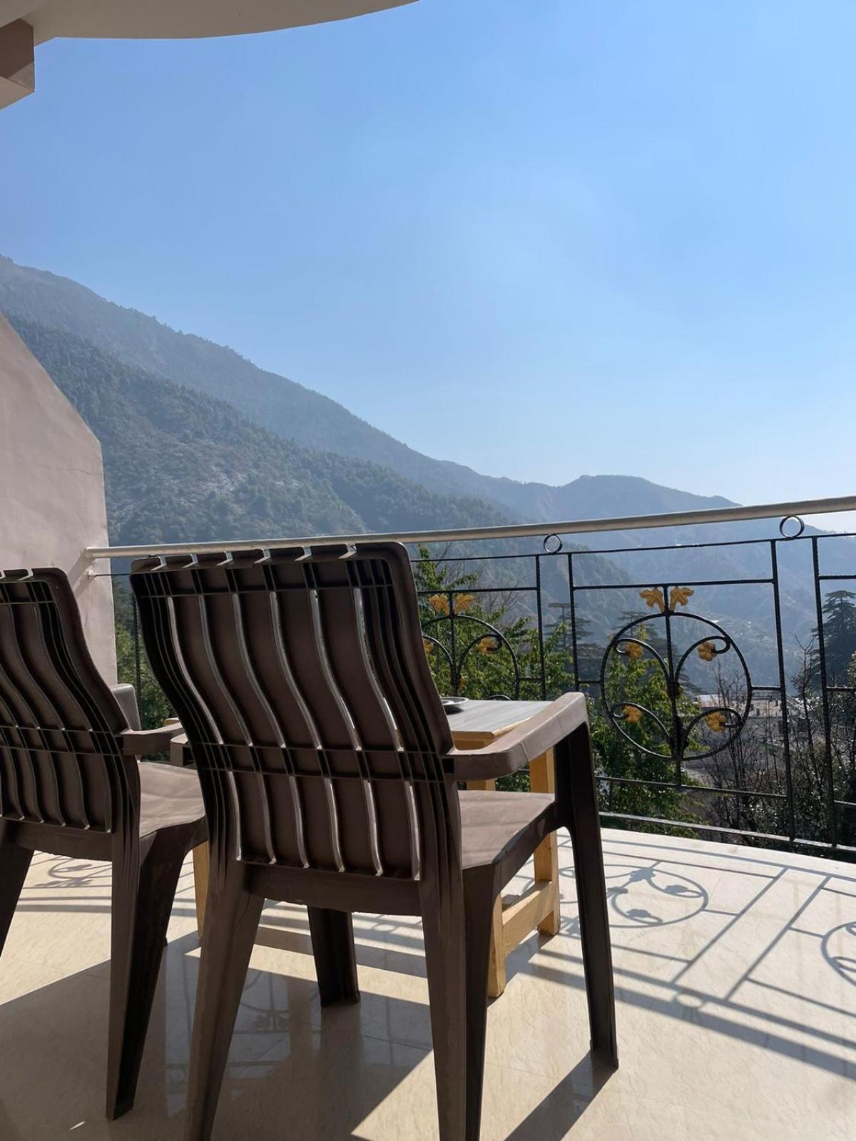 Sky Pie Hotel Dharamshala Buitenkant foto