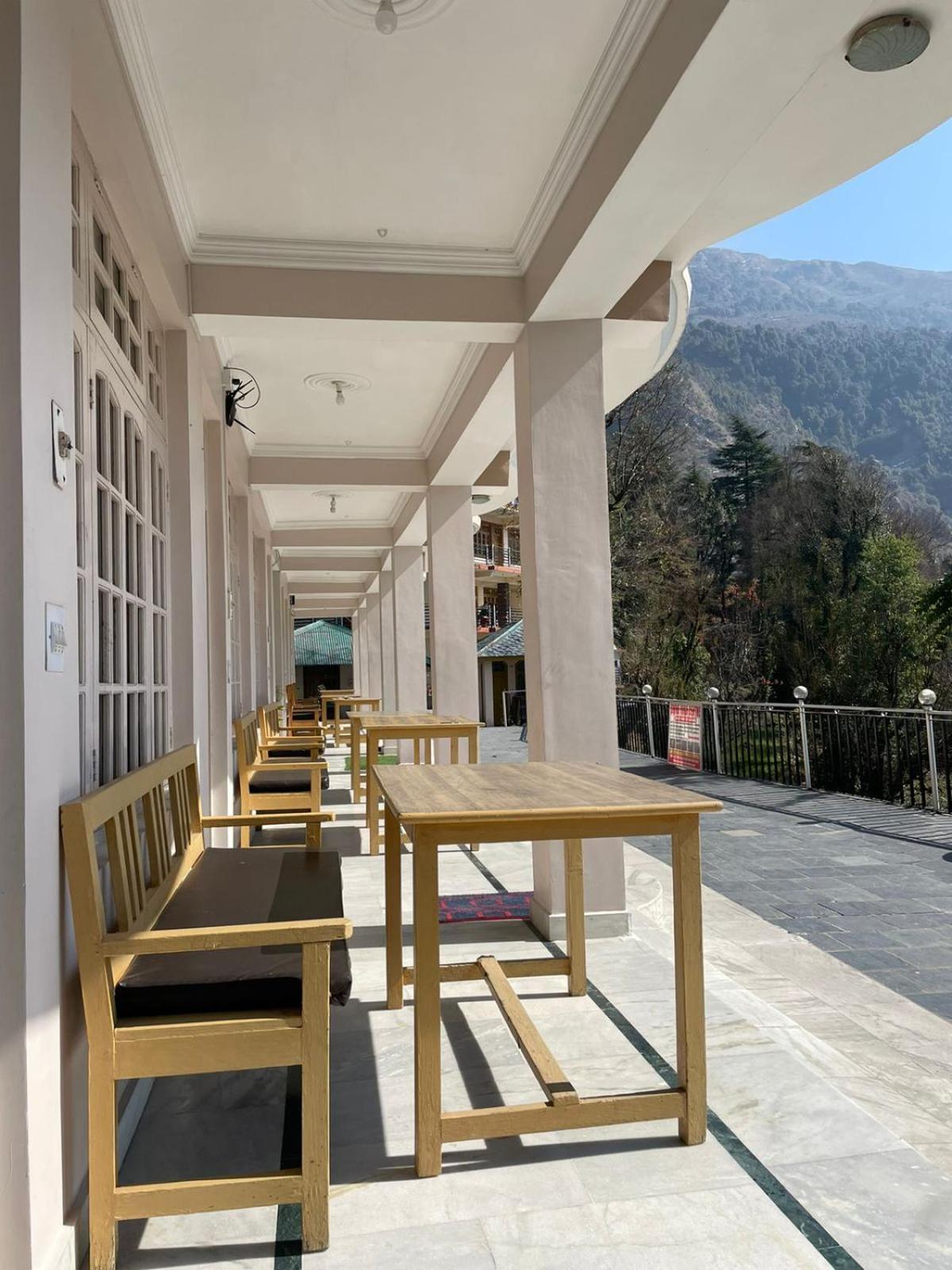 Sky Pie Hotel Dharamshala Buitenkant foto