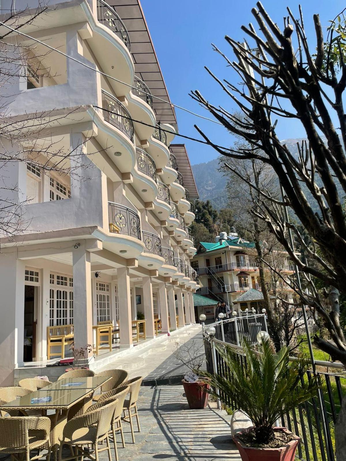 Sky Pie Hotel Dharamshala Buitenkant foto